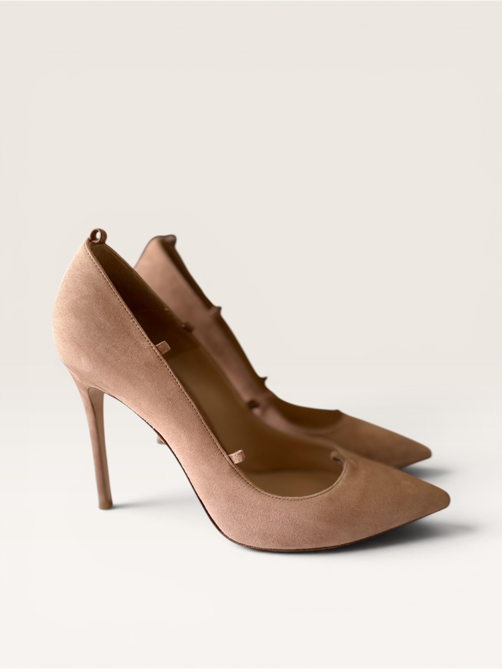 Gianvito Rossi Beige Suede Pointed Toe Lace Up Pumps - Picture 8 of 15